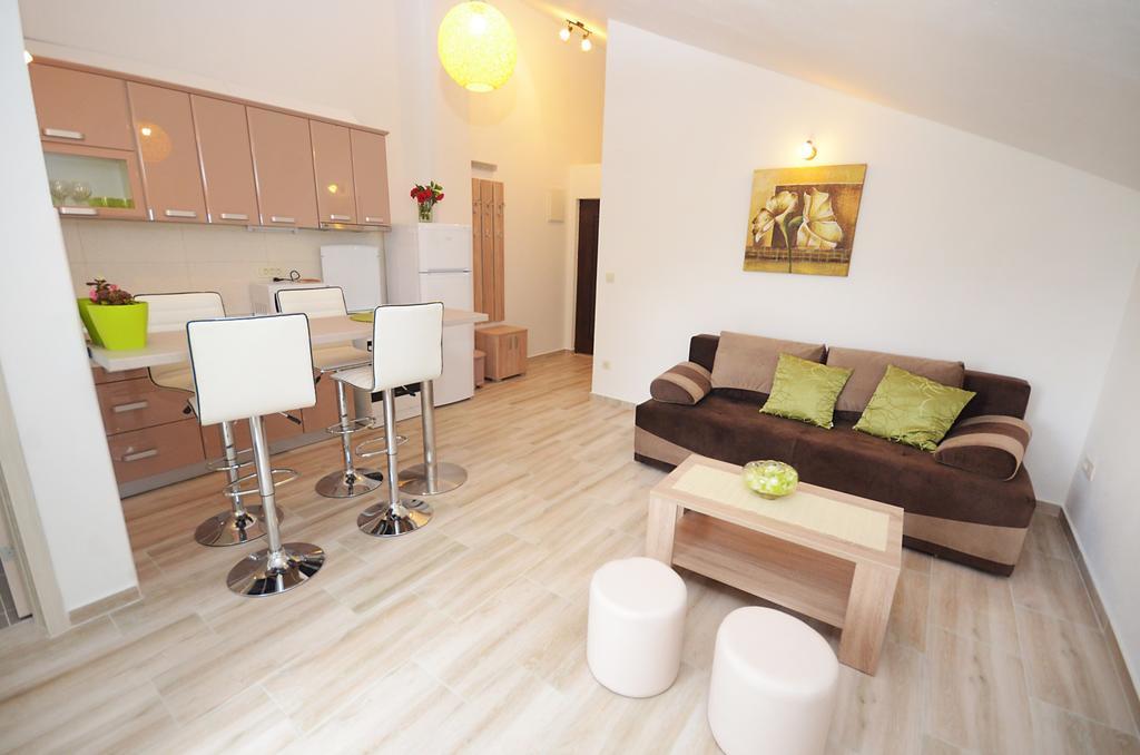 Apartmani Mizdrak Kotor Exterior photo