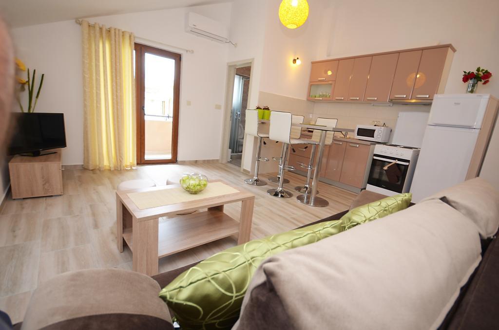 Apartmani Mizdrak Kotor Exterior photo