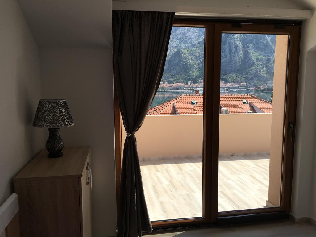 Apartmani Mizdrak Kotor Exterior photo